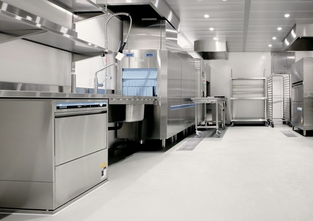 Cocina profesional limpia para negocio libre de plagas